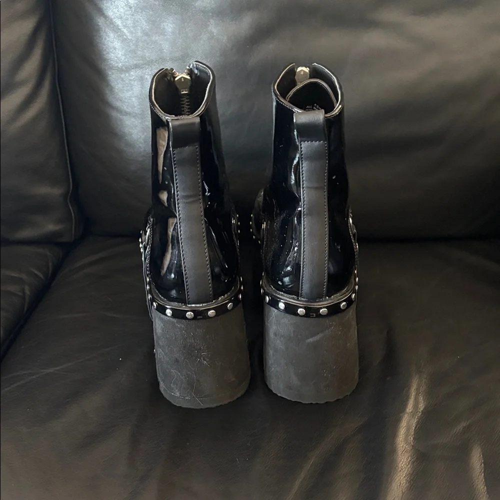 Demonia Ashes 100 Black Patent Faux Leather Combat Boots w/Silver Zipper Sz 9 - Picture 9 of 11